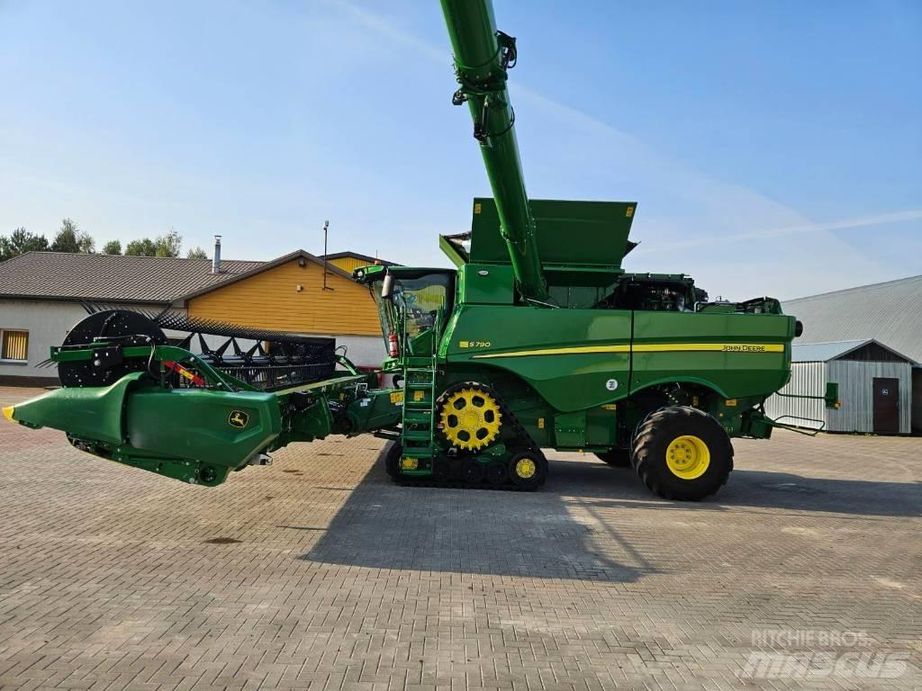 John Deere S790 Зернозбиральні комбайни