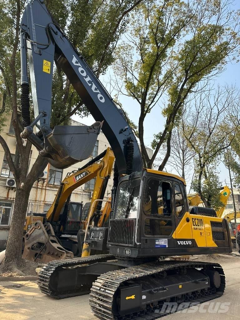 Volvo EC 210 Гусеничні екскаватори