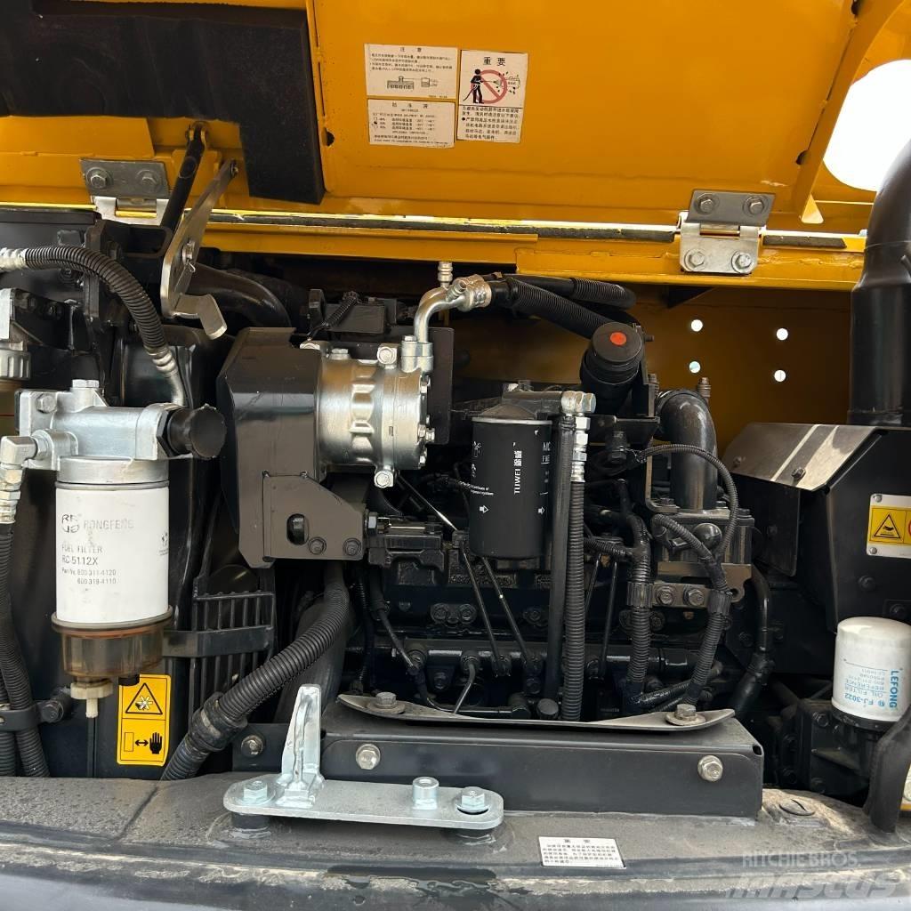 Komatsu 60-8 Гусеничні екскаватори