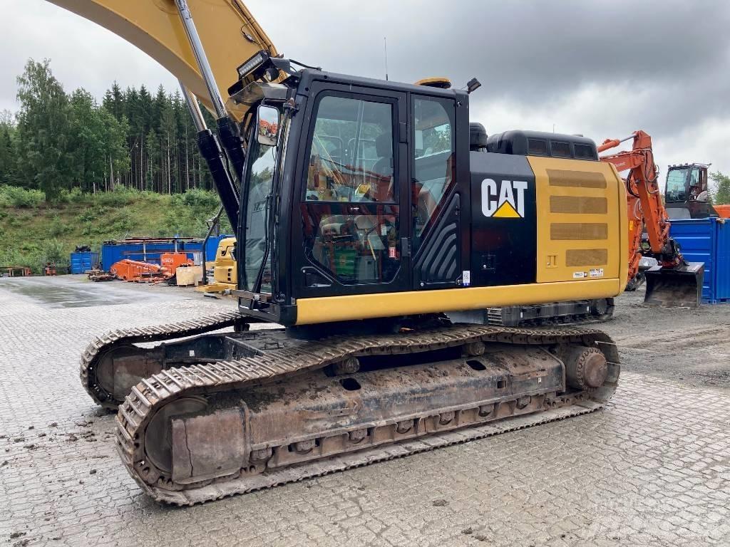 CAT 326 F L Гусеничні екскаватори