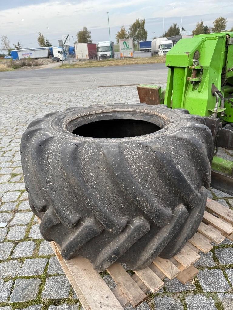 Nokian 710/40-22.5 Шини