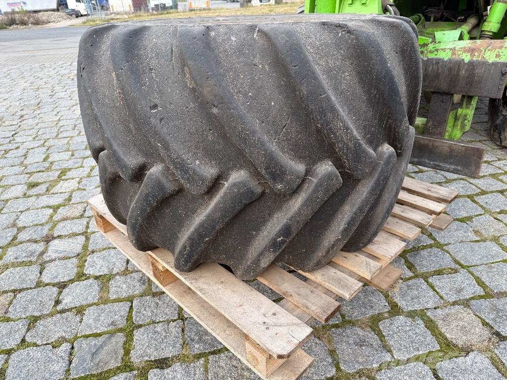 Nokian 710/40-22.5 Шини