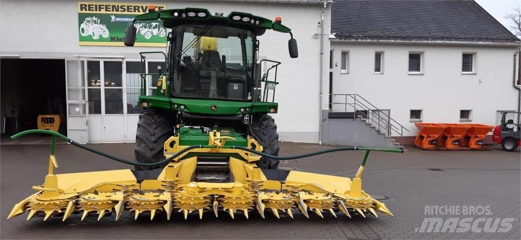 John Deere 8400i Кормозбиральні комбайни