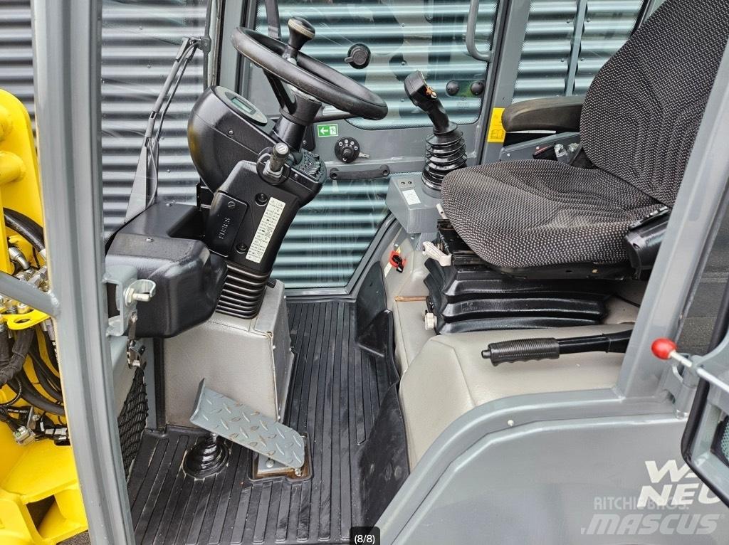 Wacker Neuson WL 32 Фронтальні навантажувачі