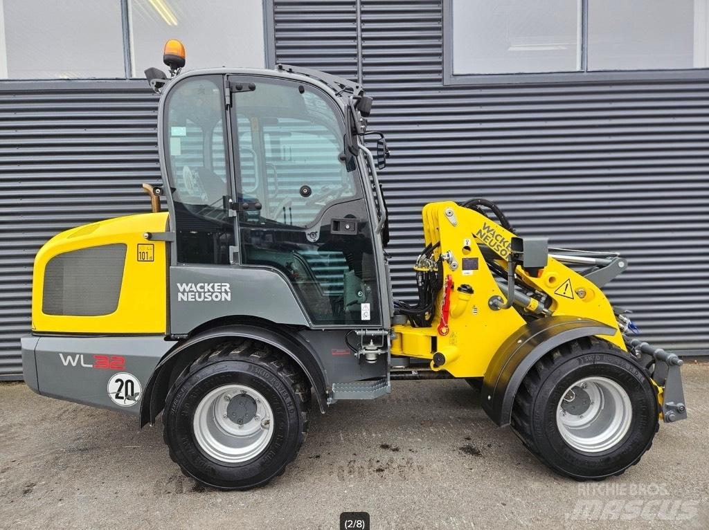Wacker Neuson WL 32 Фронтальні навантажувачі