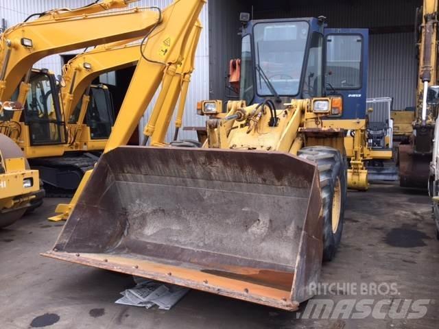 Komatsu WA150-1 Фронтальні навантажувачі