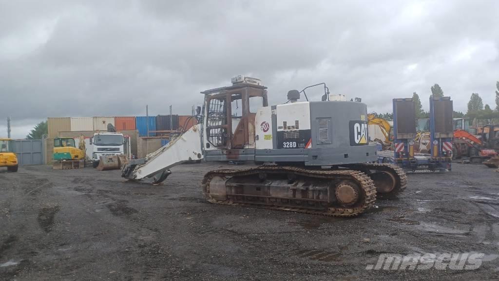 CAT 328 D L Гусеничні екскаватори