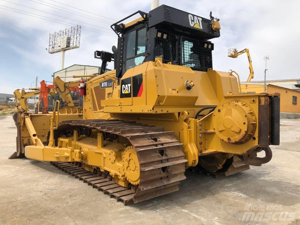 CAT D7E Лебідки
