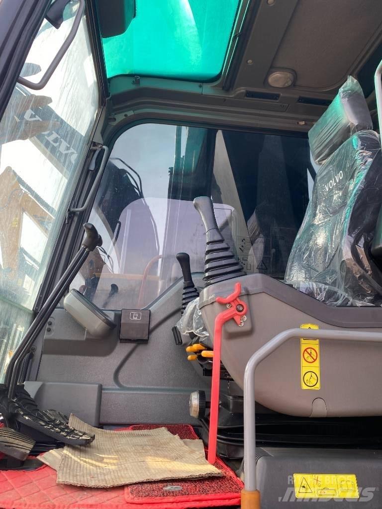 Volvo EC 290D Гусеничні екскаватори
