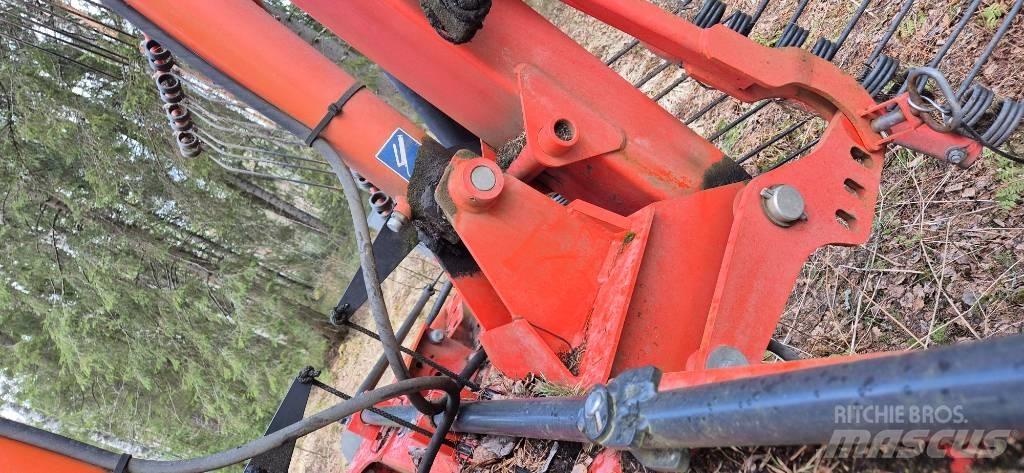 Kuhn GA 8121 Рядкові жатки