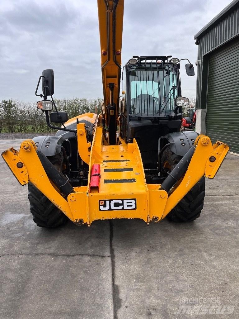 JCB 540-140 Телескопічні навантажувачі