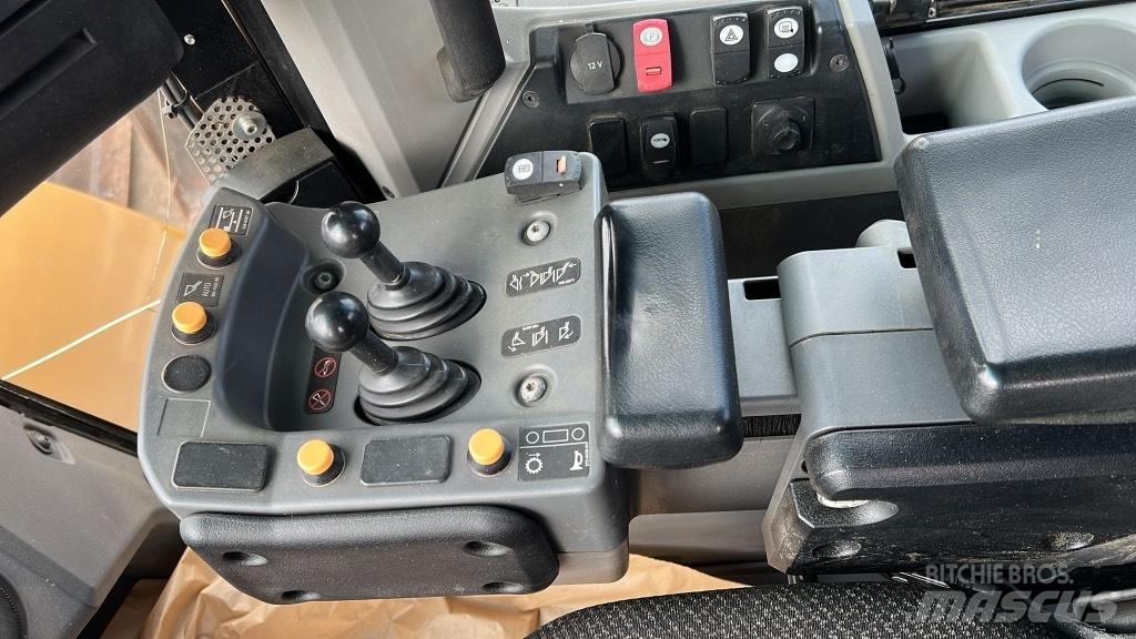 CAT 972 M Фронтальні навантажувачі