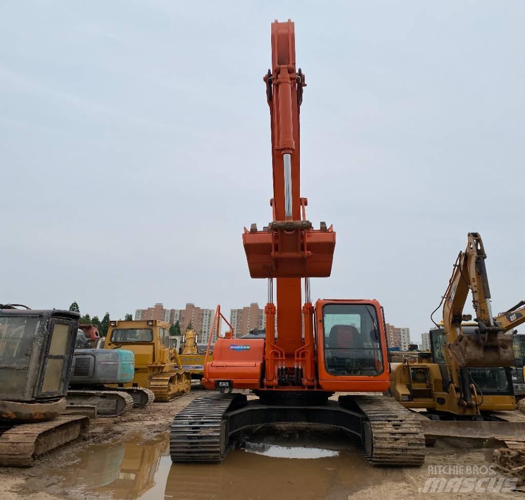 Doosan dh220lc-7 Гусеничні екскаватори