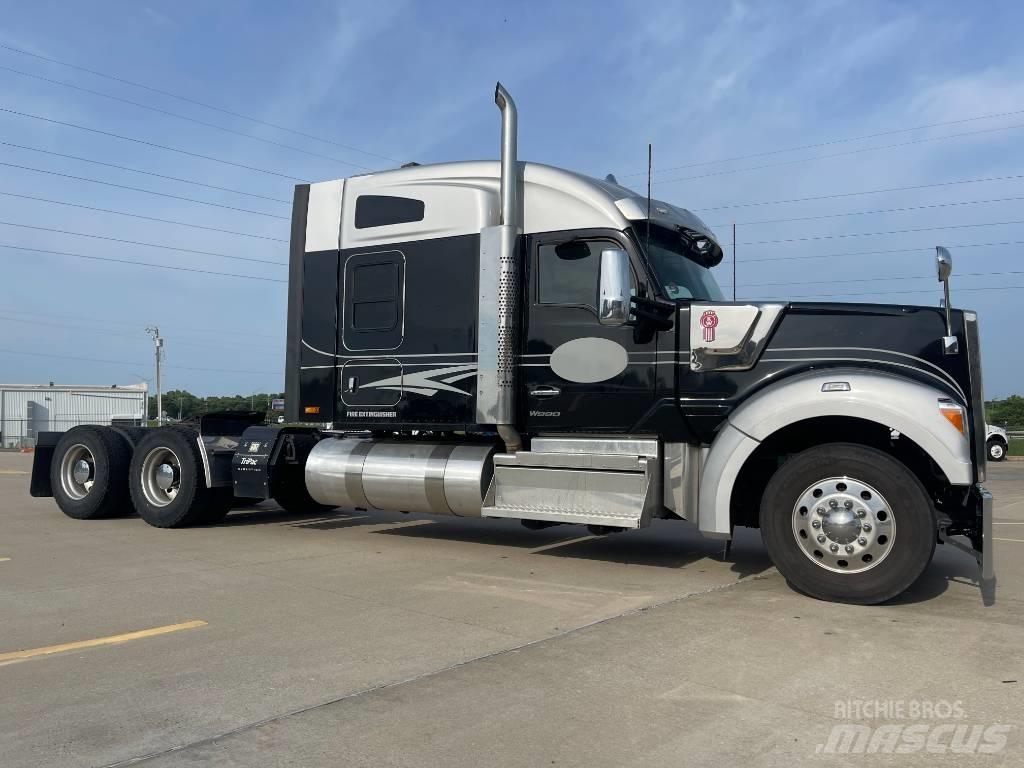 Kenworth W 990 Тягачі