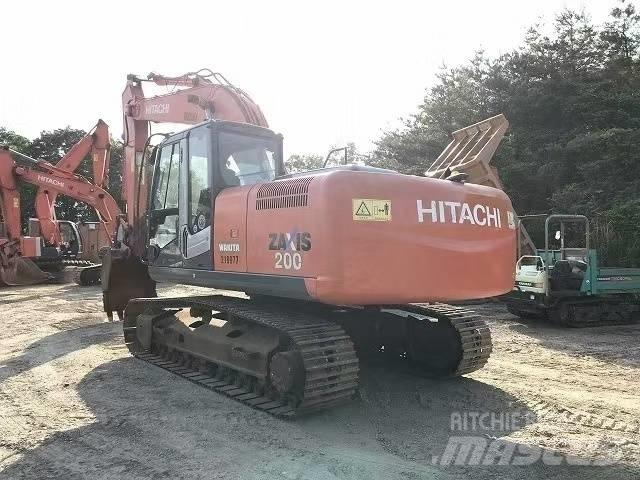 Hitachi ZX 200 Гусеничні екскаватори