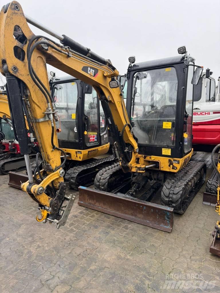 CAT 302.7 D Міні-екскаватори < 7т