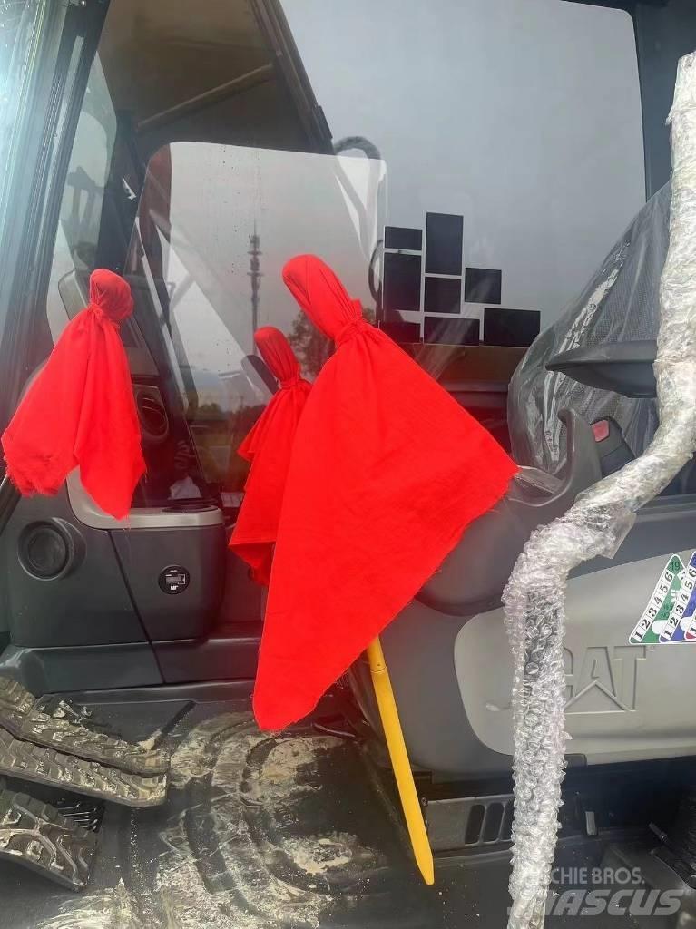 CAT 313D2GC Середні екскаватори 7т. - 12т.