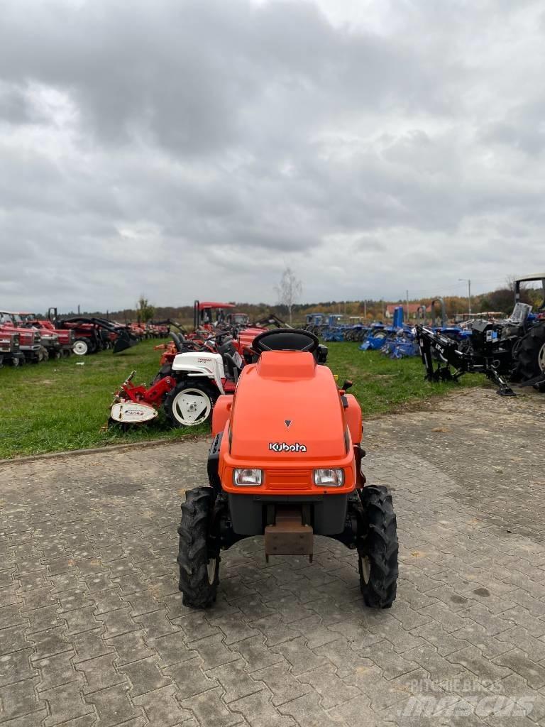 Kubota Aste A30 Трактори