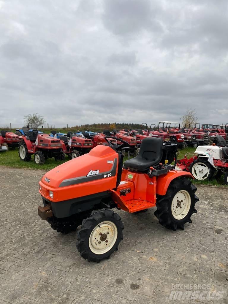 Kubota Aste A30 Трактори