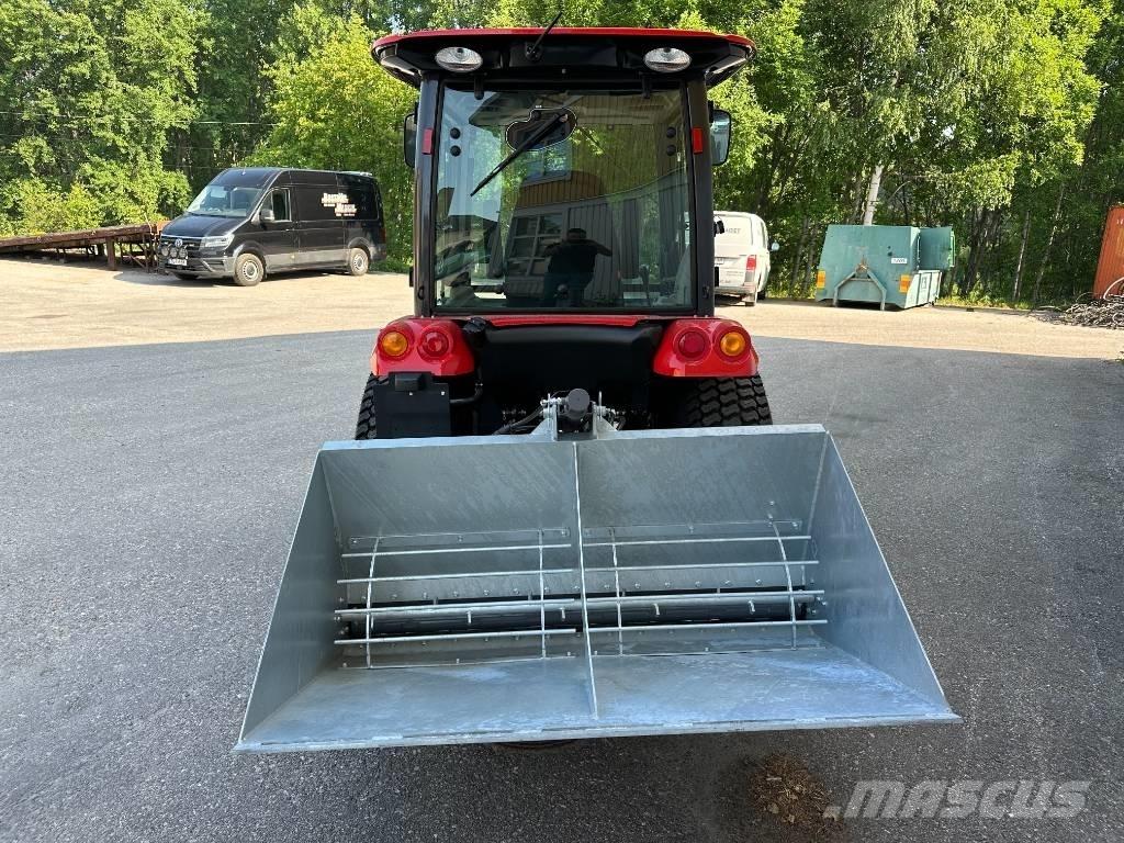 Shibaura traktor Трактори