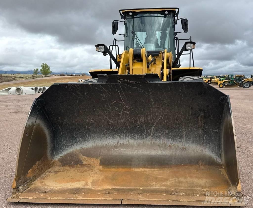 CAT 950M Фронтальні навантажувачі