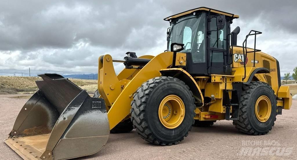 CAT 950M Фронтальні навантажувачі