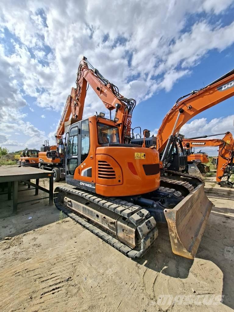 Doosan DX 140 LCR Гусеничні екскаватори