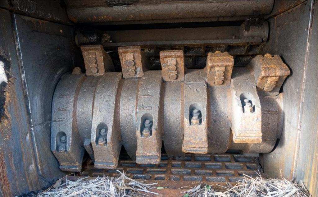 CBI 6400 T Машини для подрібнення пнів