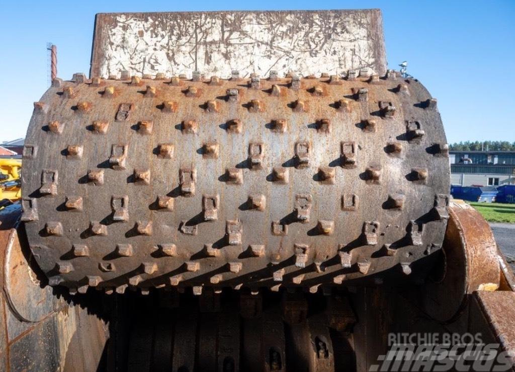 CBI 6400 T Машини для подрібнення пнів