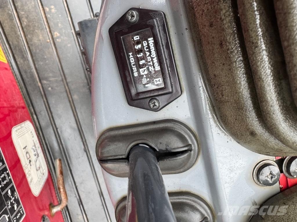 Yanmar SV08 (1E005) Міні-екскаватори < 7т