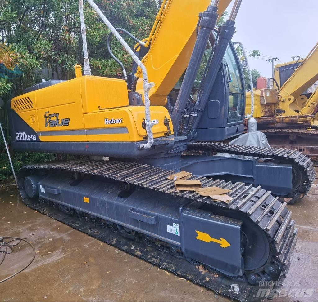 Hyundai R220LC-9S Колісні екскаватори