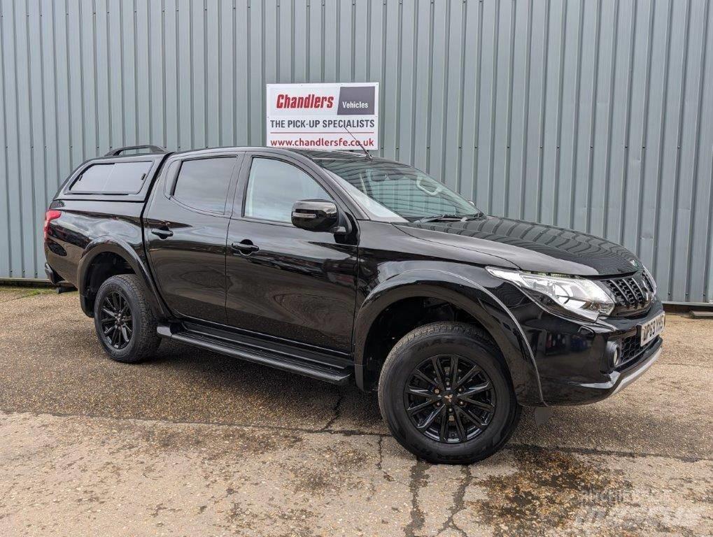 Mitsubishi L 200 Пікапи / Бічне розвантаження