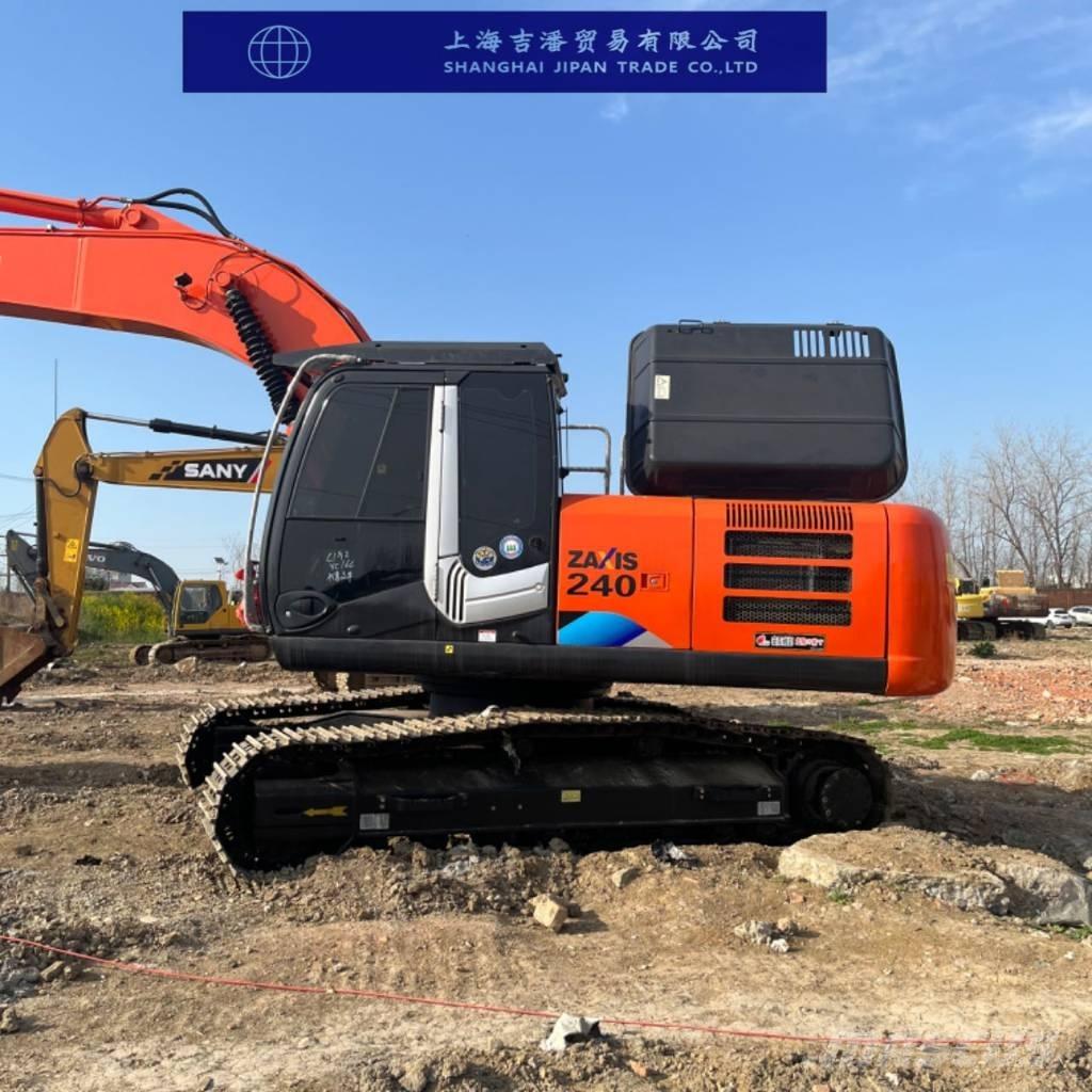 Hitachi ZX 240 Гусеничні екскаватори