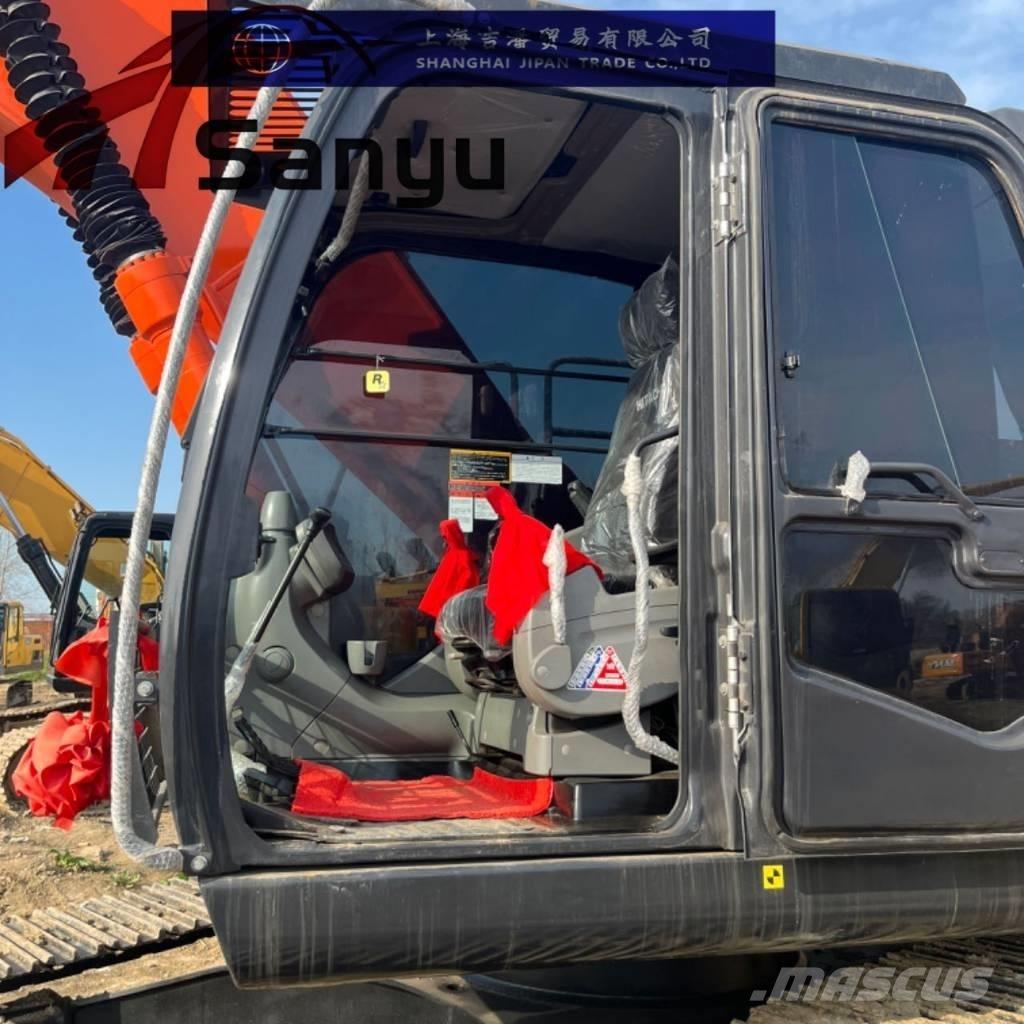 Hitachi ZX 240 Гусеничні екскаватори