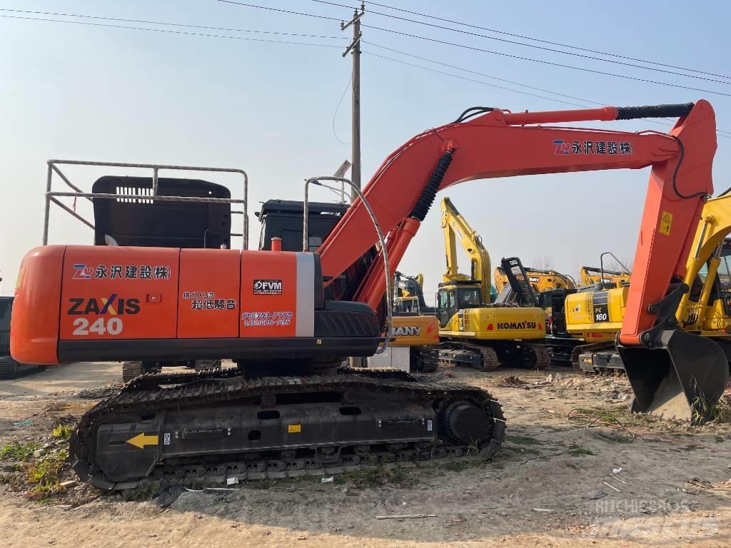 Hitachi ZX 240 Гусеничні екскаватори