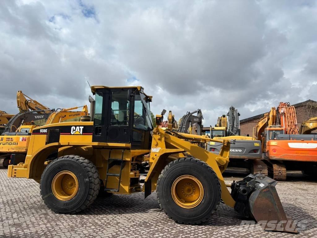 CAT 938 G Фронтальні навантажувачі