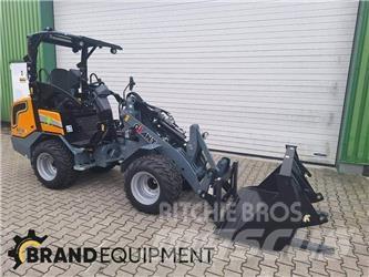 GiANT G2700E X-TRA Фронтальні навантажувачі