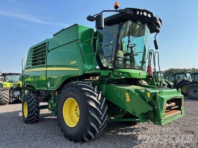 John Deere T 550 Зернозбиральні комбайни