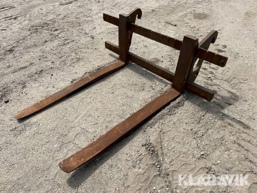 CAT 906 H 2 Фронтальні навантажувачі