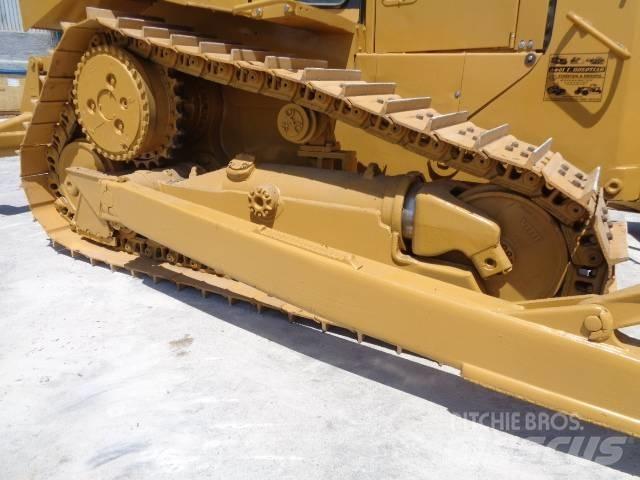 CAT D 6 R II Гусеничні бульдозери