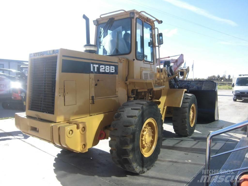 CAT IT 28 Фронтальні навантажувачі