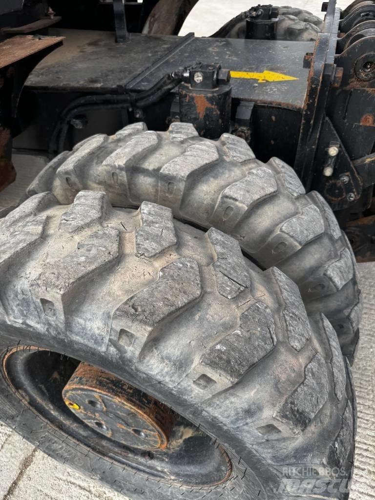 Hitachi ZX 145 W-6 Колісні екскаватори