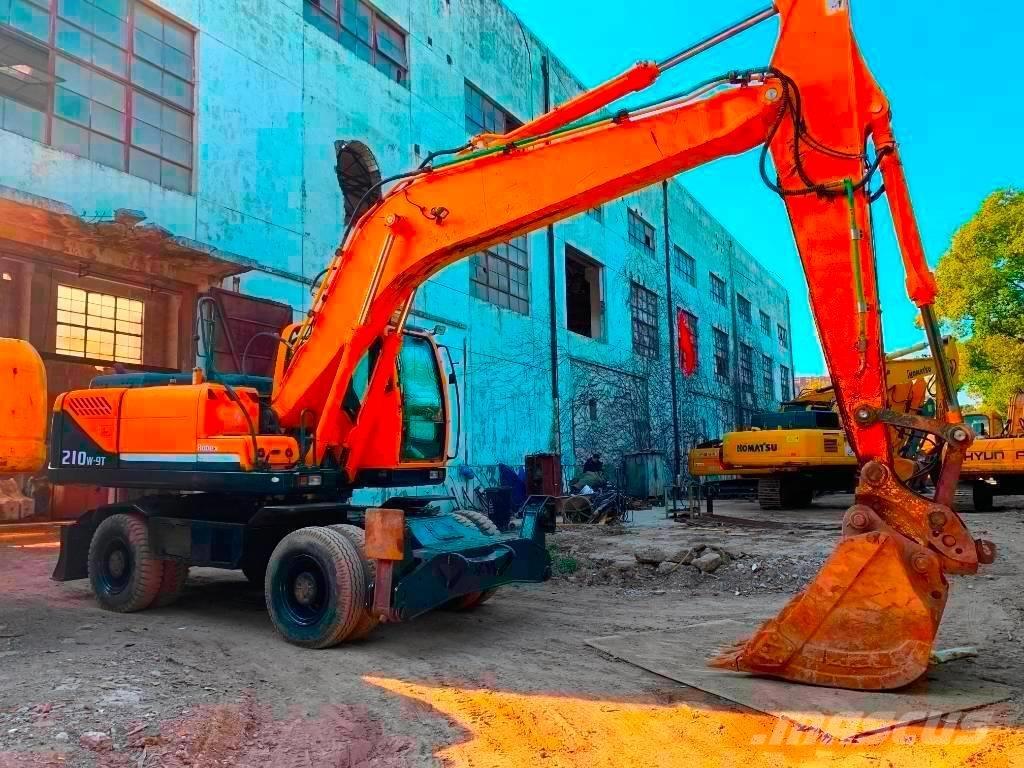 Hyundai R210W-9T Гусеничні екскаватори