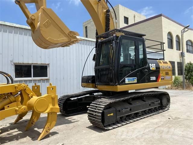 CAT 320 D Гусеничні екскаватори
