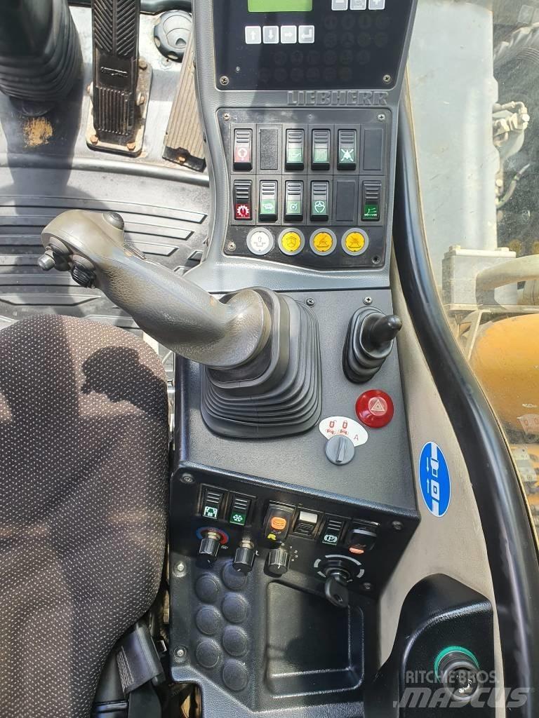 Liebherr A314 Колісні екскаватори