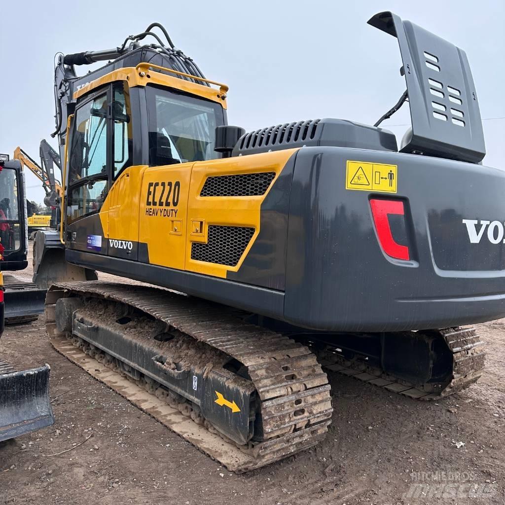 Volvo EC 220 DL Гусеничні екскаватори