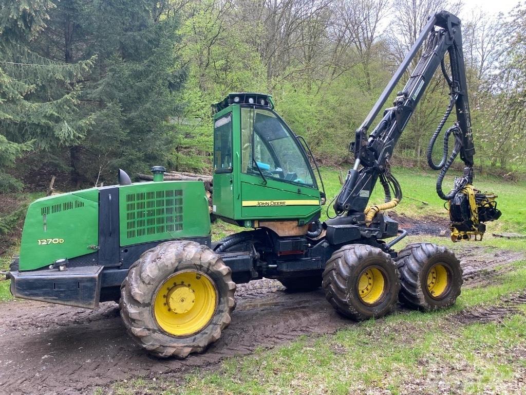 John Deere 1270 D Харвестери