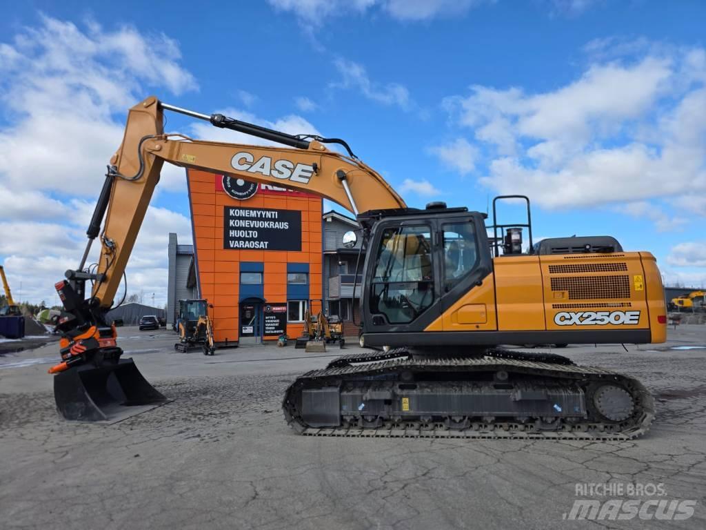 CASE CX 250 E LC Гусеничні екскаватори