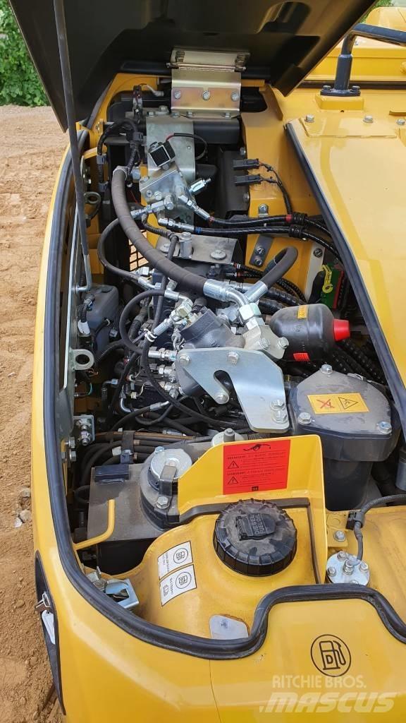 Komatsu PC88 MR-11E0 Середні екскаватори 7т. - 12т.