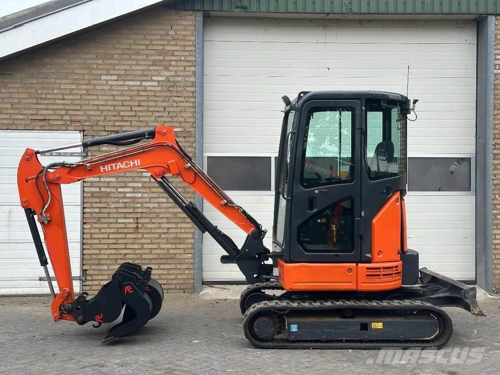 Hitachi ZX26U-6CR Міні-екскаватори < 7т